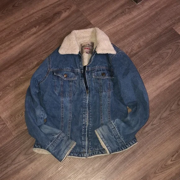 Coat - Picture 3 of 8